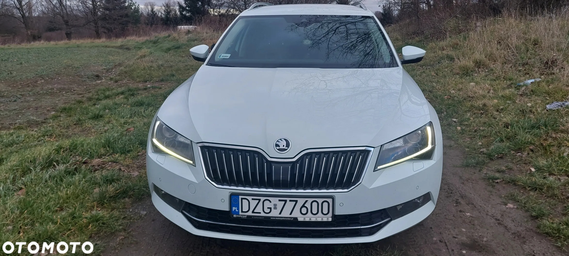 Skoda Superb Combi 2.0 TDI DSG Ambition - 5