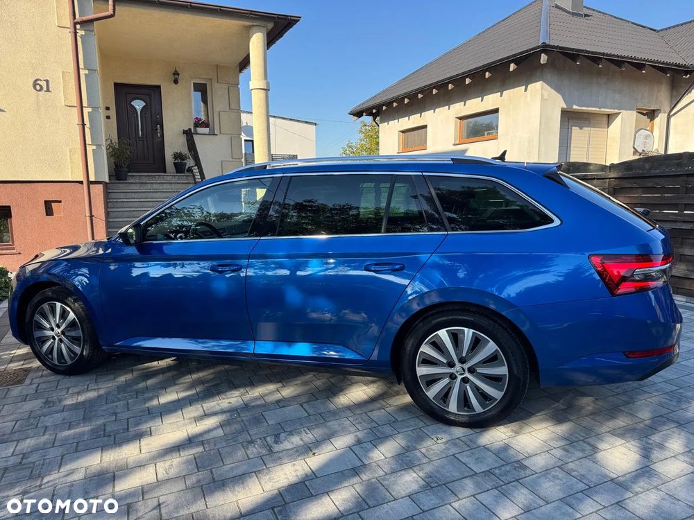 Skoda Superb 2.0 TDI SCR Style DSG - 4