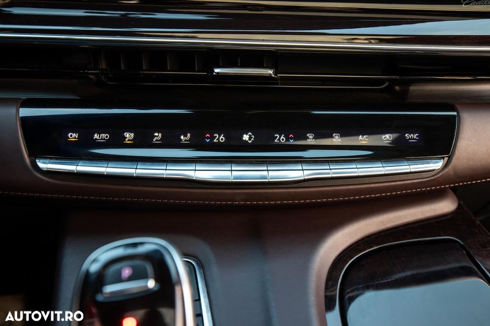 Cadillac Escalade - 30