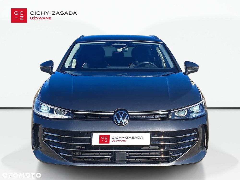 Volkswagen Passat - 8