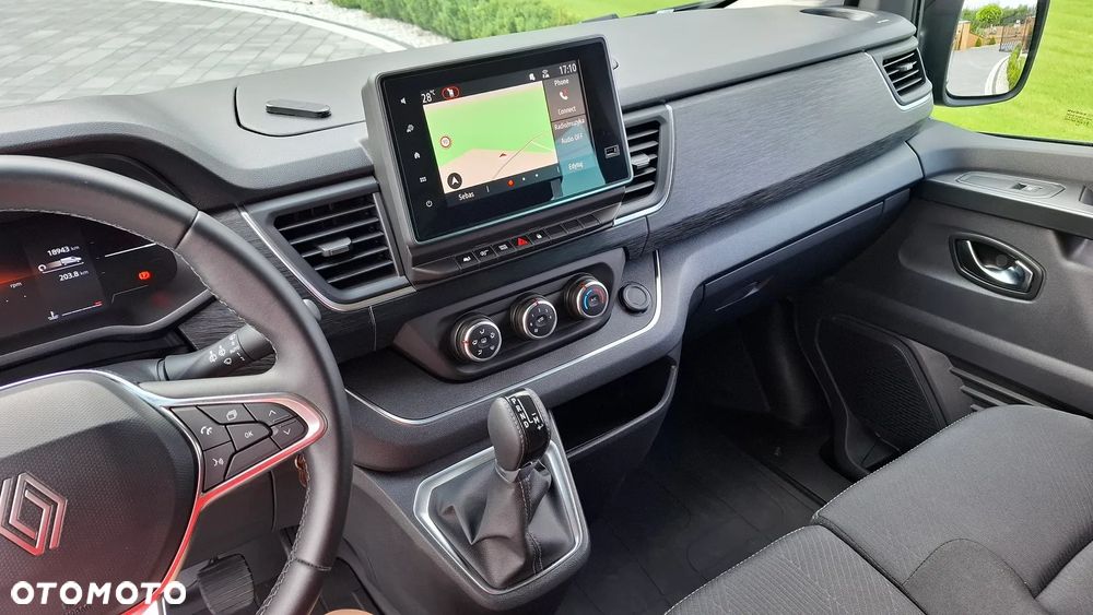 Renault Trafic - 32