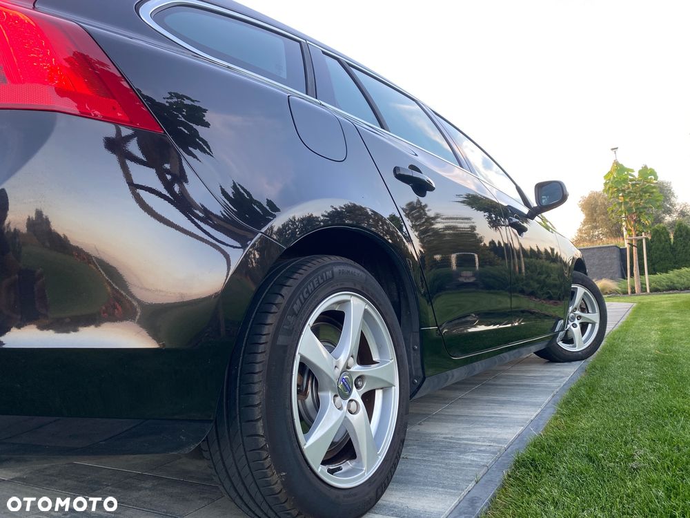 Volvo V60 D3 Drive-E Summum - 35