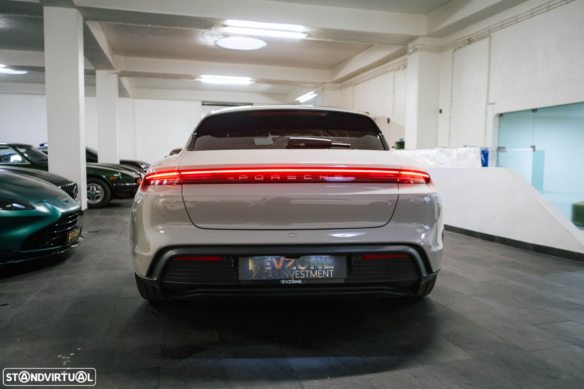 Porsche Taycan Sport Turismo - 5