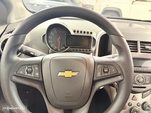 Chevrolet Aveo 1.2 LS - 42
