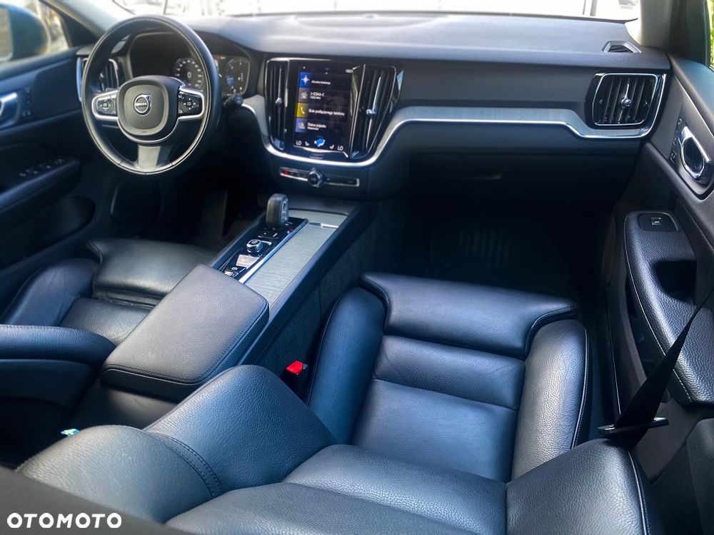 Volvo V60 Cross Country B4 D AWD Ultimate - 8