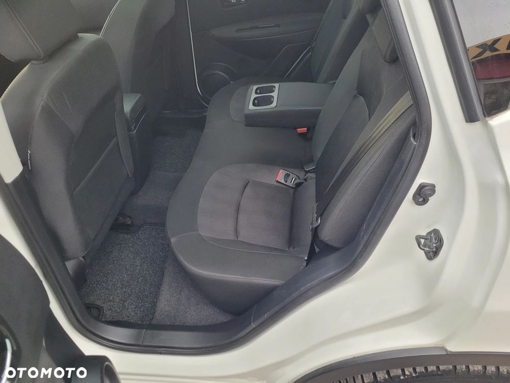 Nissan Qashqai 1.6 360 - 22