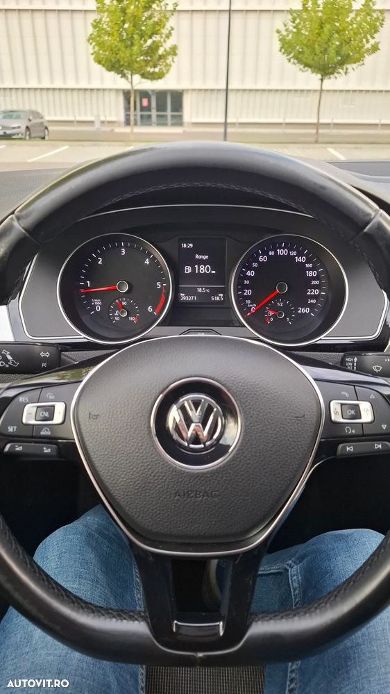 Volkswagen Passat 1.6 TDI Comfortline - 6