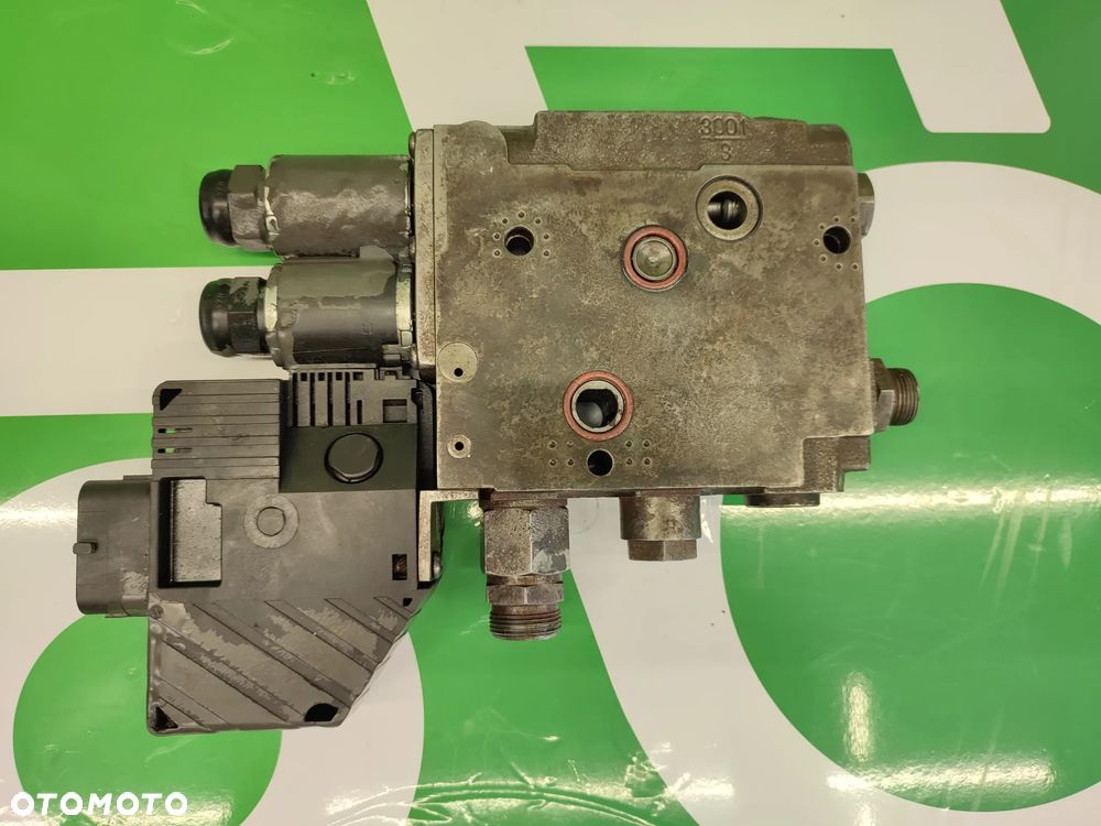 Sekcja EHR Zawór sterujący G718960030016 Fendt 820 Vario - 3