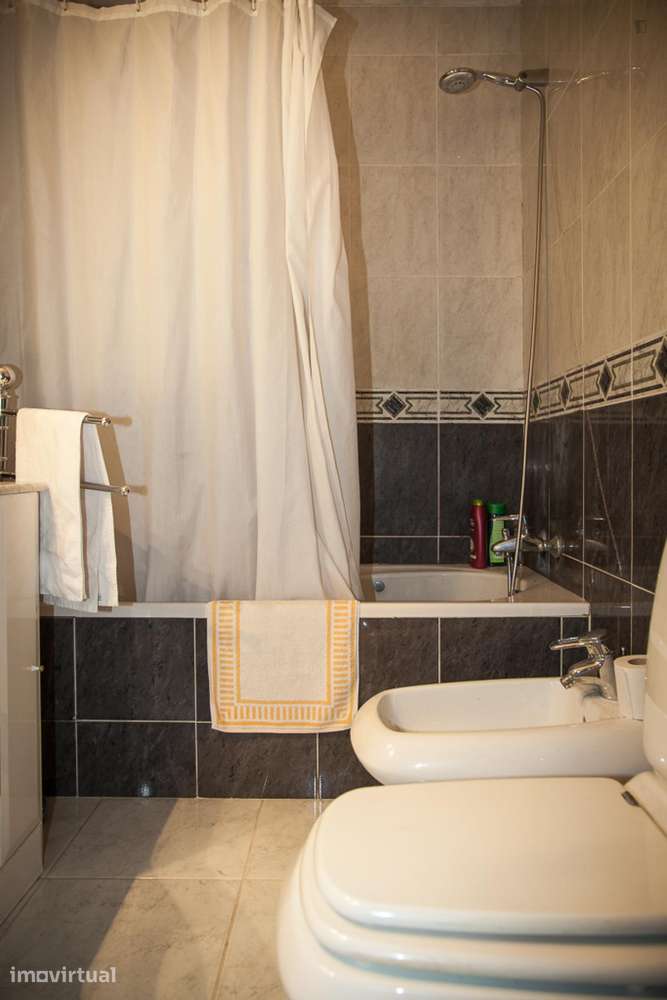 Quarto - localizado em São Jerónimo Coimbra - Grande imagem: 5/30