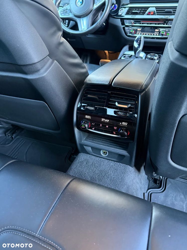 BMW Seria 5 530d xDrive M Sport sport - 13