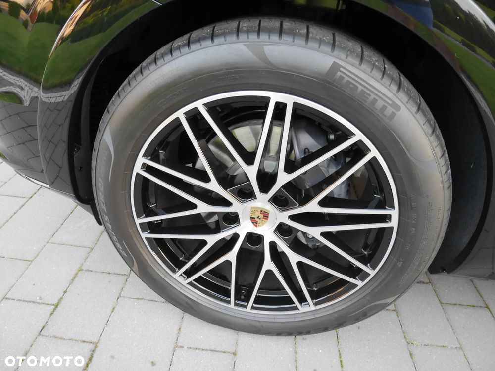 Porsche Cayenne Black Edition - 13
