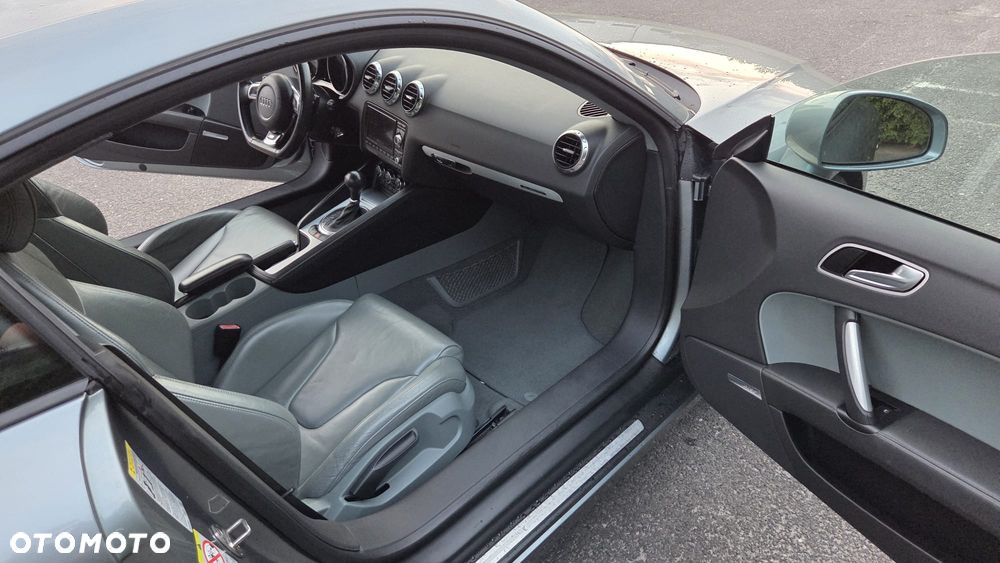 Audi TT Coupé 3.2 quattro DSG - 8