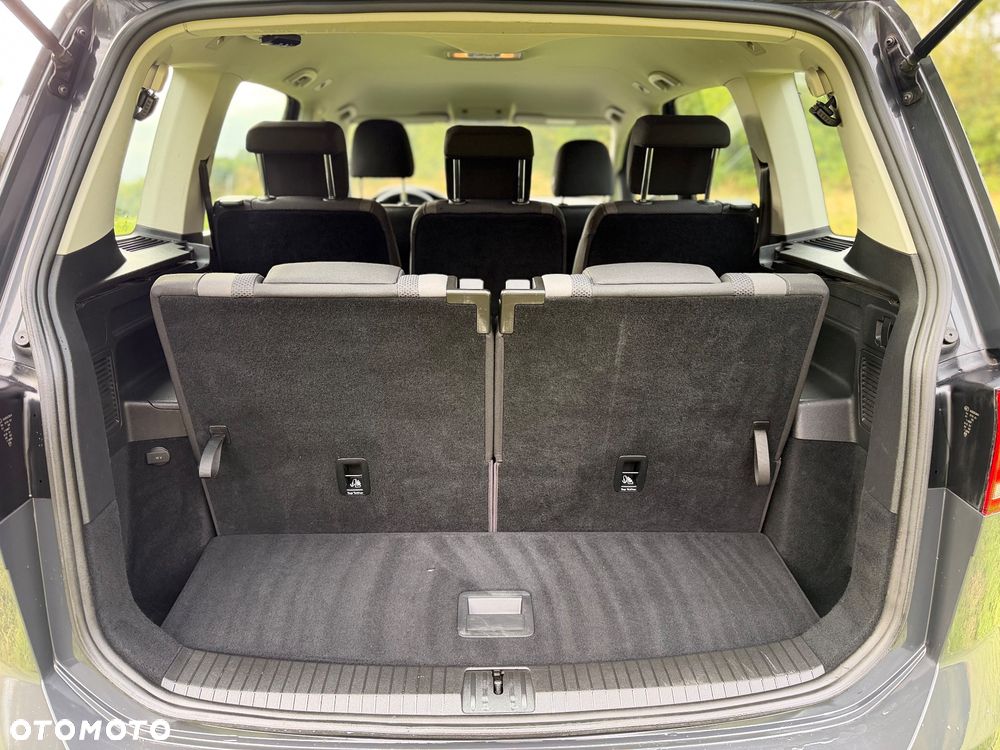Volkswagen Touran 1.6 TDI SCR (BlueMotion Technology) Comfortline - 25