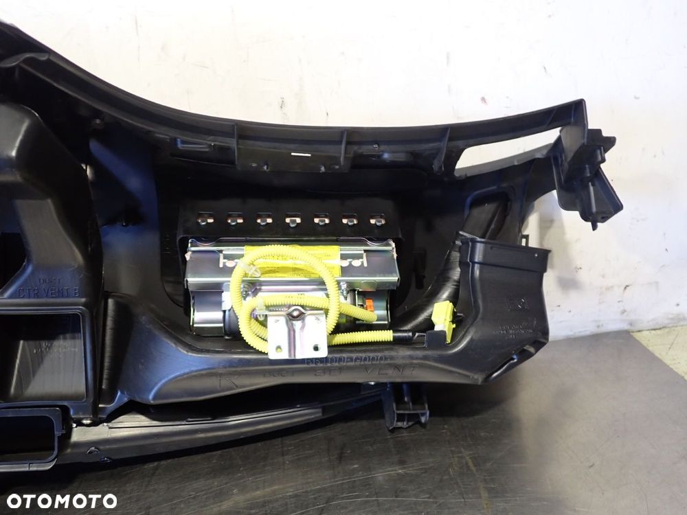 DESKA ROZDZIELCZA SUBARU IMPREZA 1.5 - 8