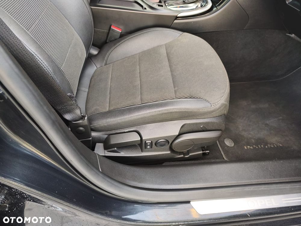 Opel Insignia - 17
