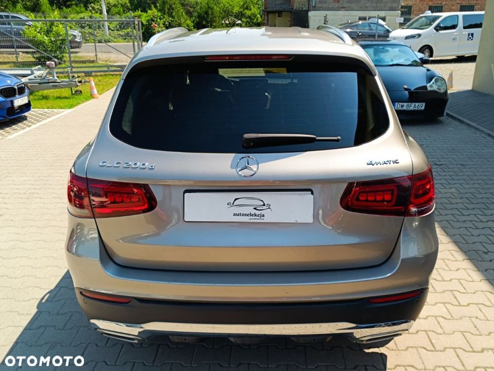 Mercedes-Benz GLC - 6