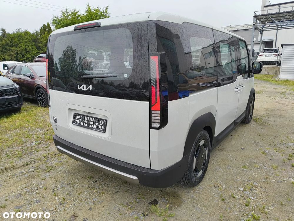Kia PV5 - 5