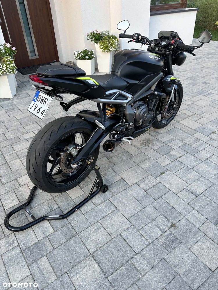 Triumph Street Triple - 3