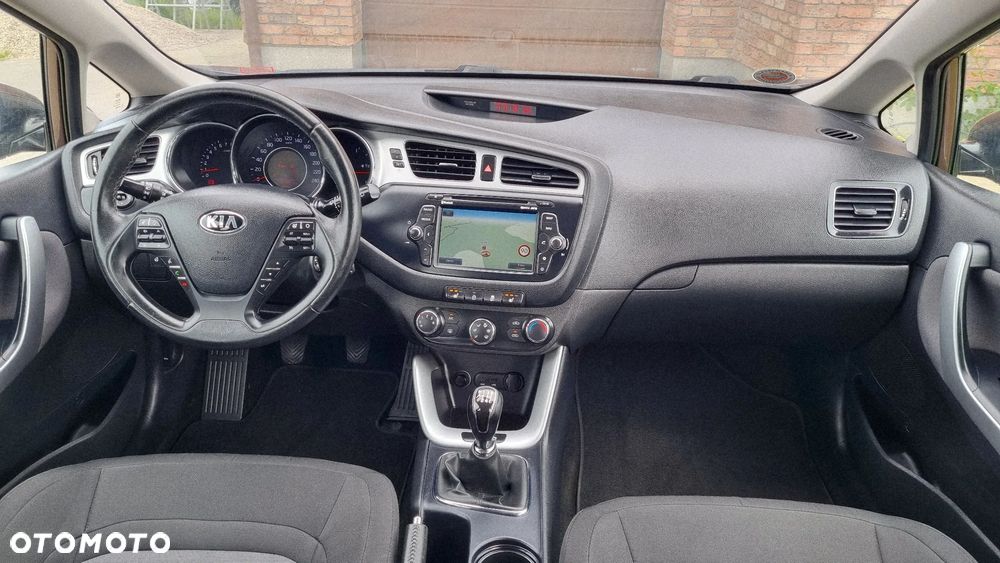 Kia Ceed 1.4 CVVT Vision - 22