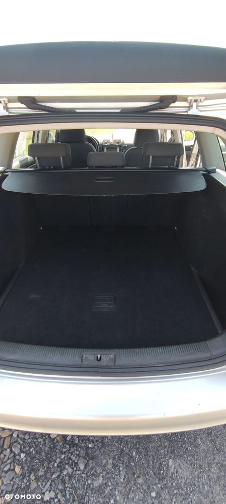 Volkswagen Golf 1.9 TDI DPF Individual - 11