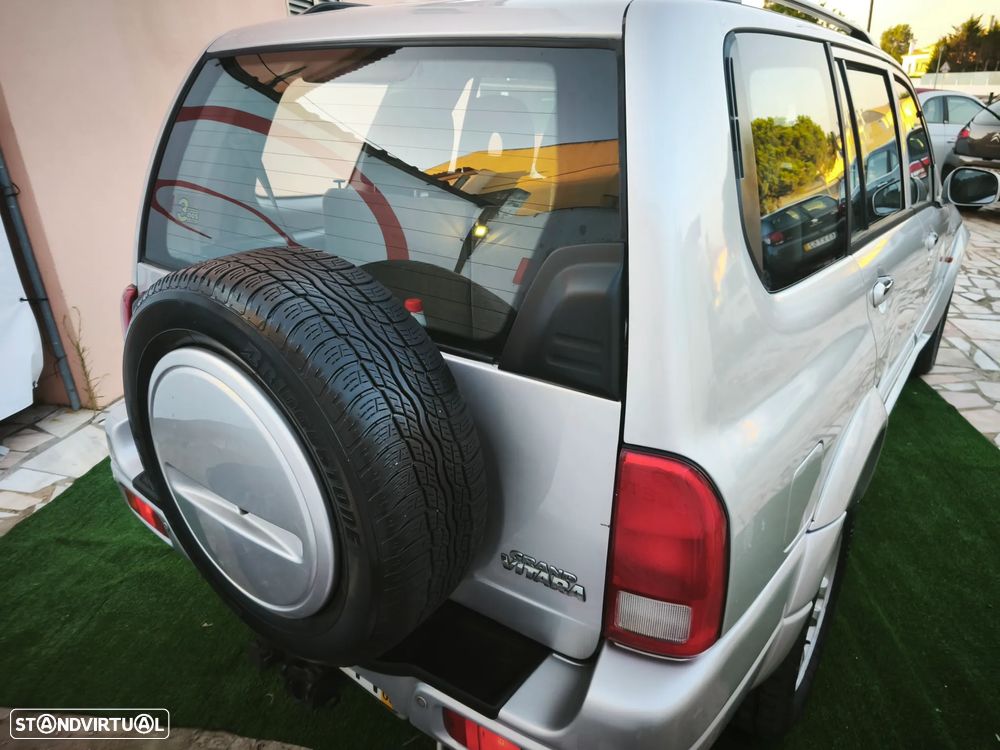 Suzuki Grand Vitara XL-7 2.0 HDi - 4