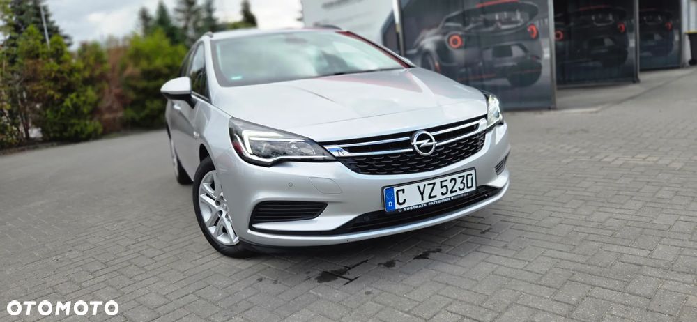 Opel Astra 1.4 Turbo Innovation - 23