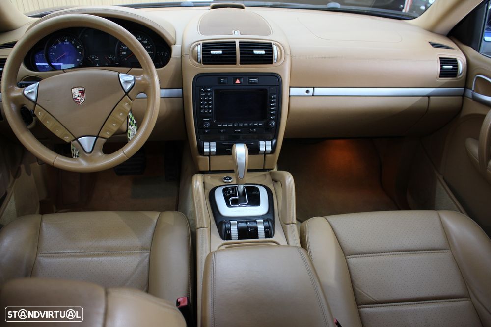 Porsche Cayenne Tiptronic - 26