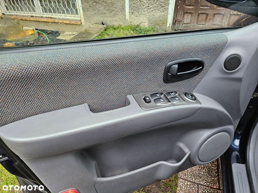 Hyundai Matrix 1.6 GLS - 14