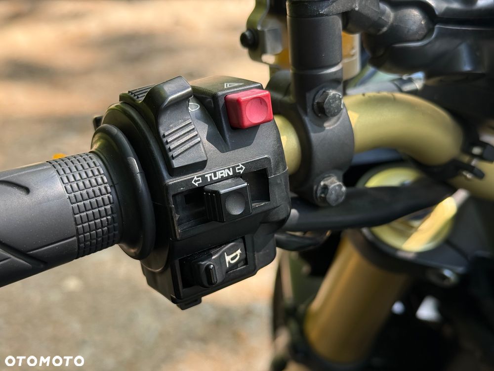 Honda CB - 23