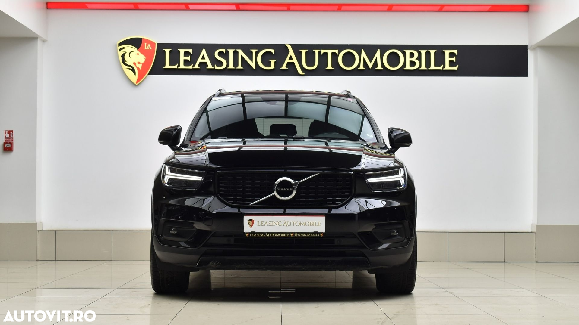 Volvo XC 40 D4 AWD Geartronic R-Design - 2