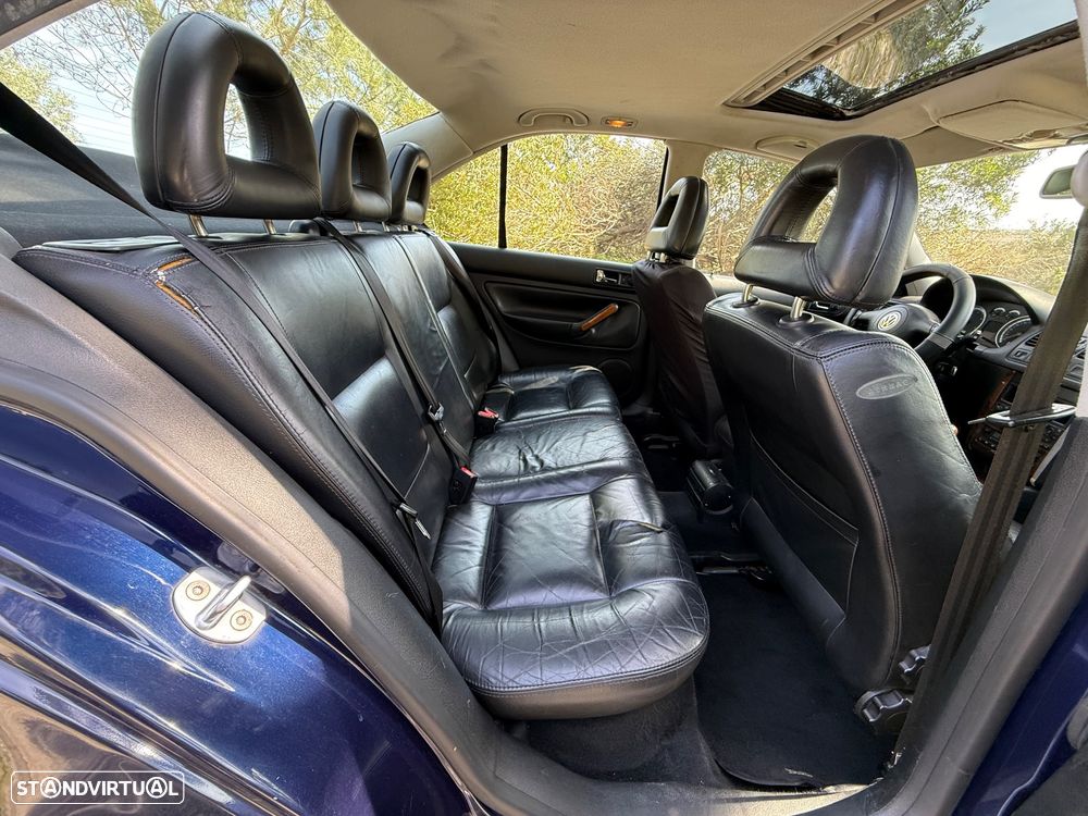 VW Bora 1.9 TDi Highline - 17