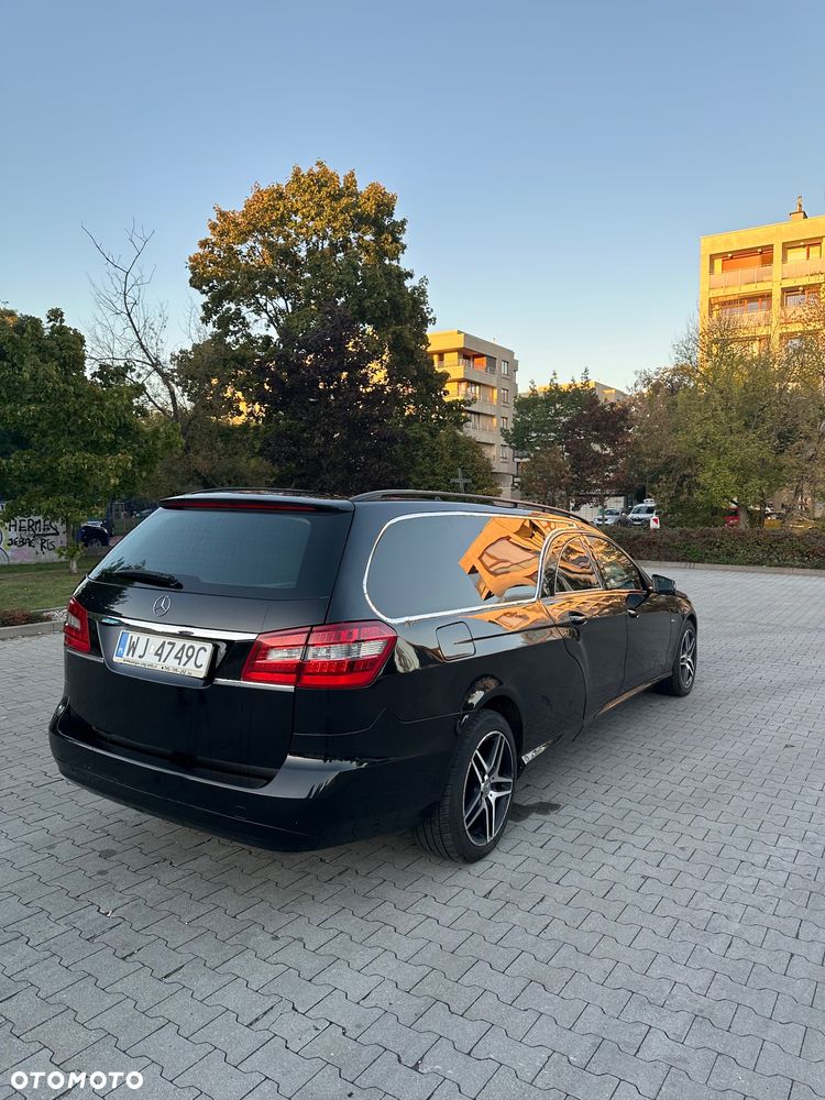 Mercedes-Benz Klasa E 200 CDI BlueEff Avantgarde - 3