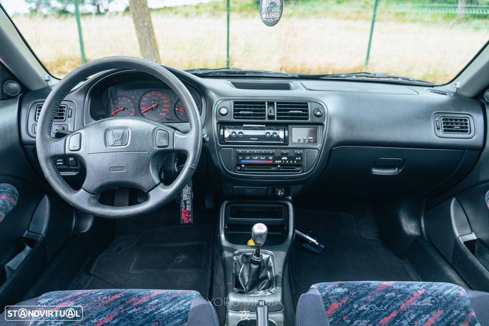 Honda Civic 1.6 VTi - 31