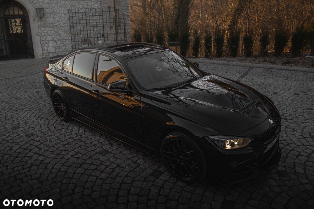 BMW Seria 3 335i xDrive Edition Sport - 7