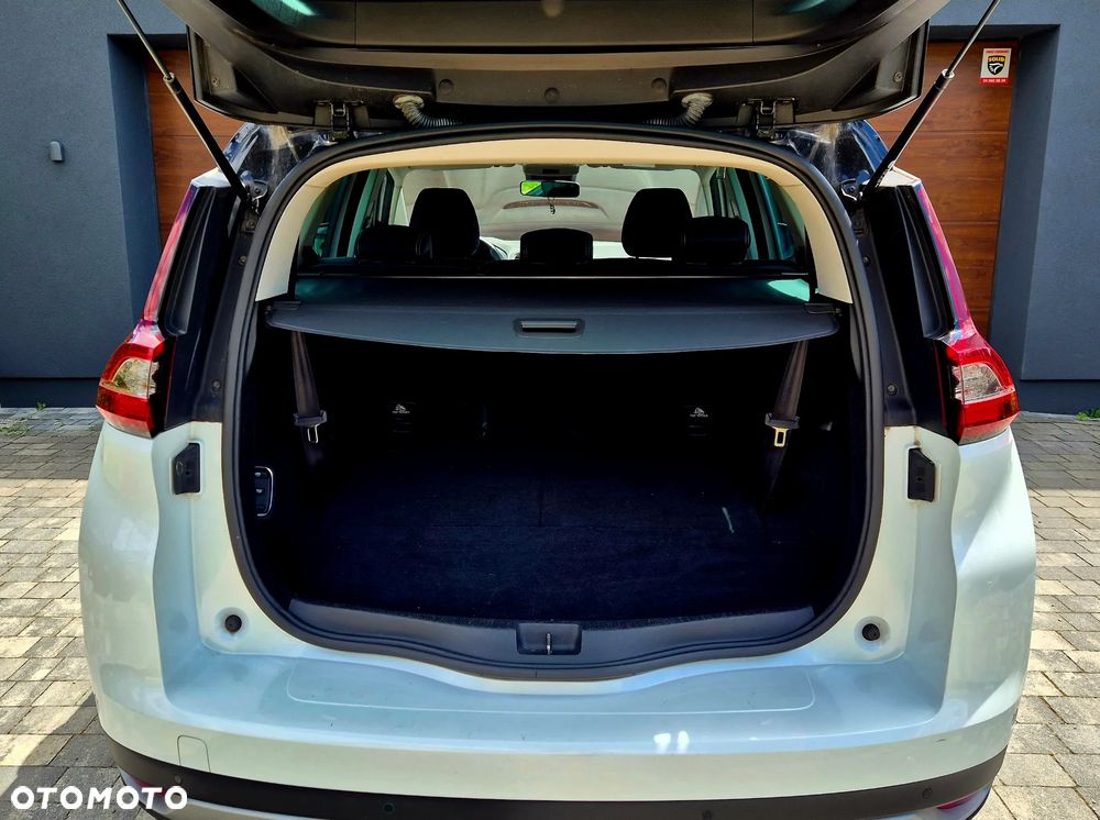 Renault Grand Scenic - 9