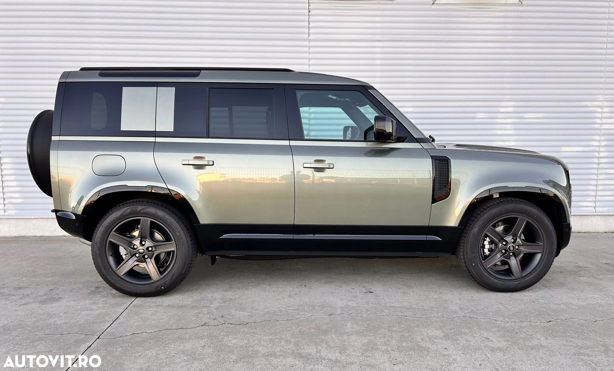 Land Rover Defender 110 3.0D 250 MHEV X-Dynamic SE - 3