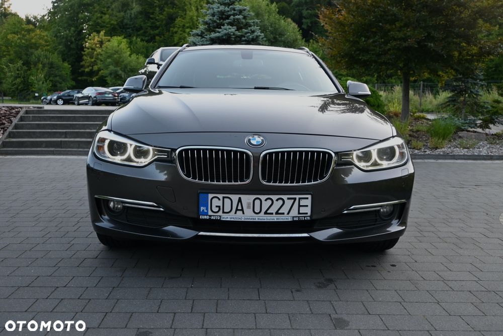 BMW Seria 3 320d Sport-Aut Luxury Line - 39