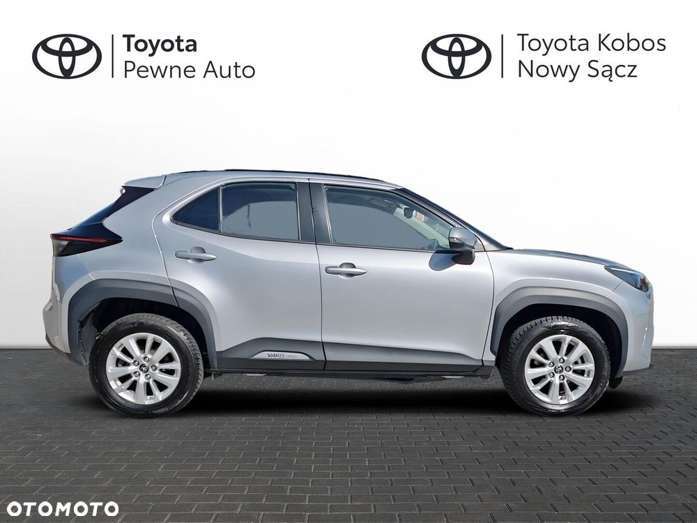 Toyota Yaris Cross Hybrid 1.5 Comfort 4x4 - 7