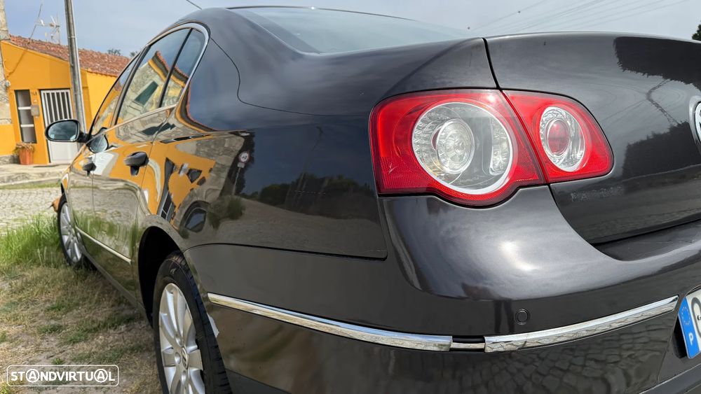 VW Passat 2.0 TDI Confortline DSG - 19