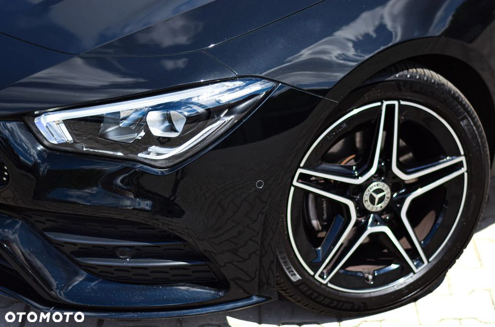 Mercedes-Benz CLA 180 7G-DCT AMG Line - 28