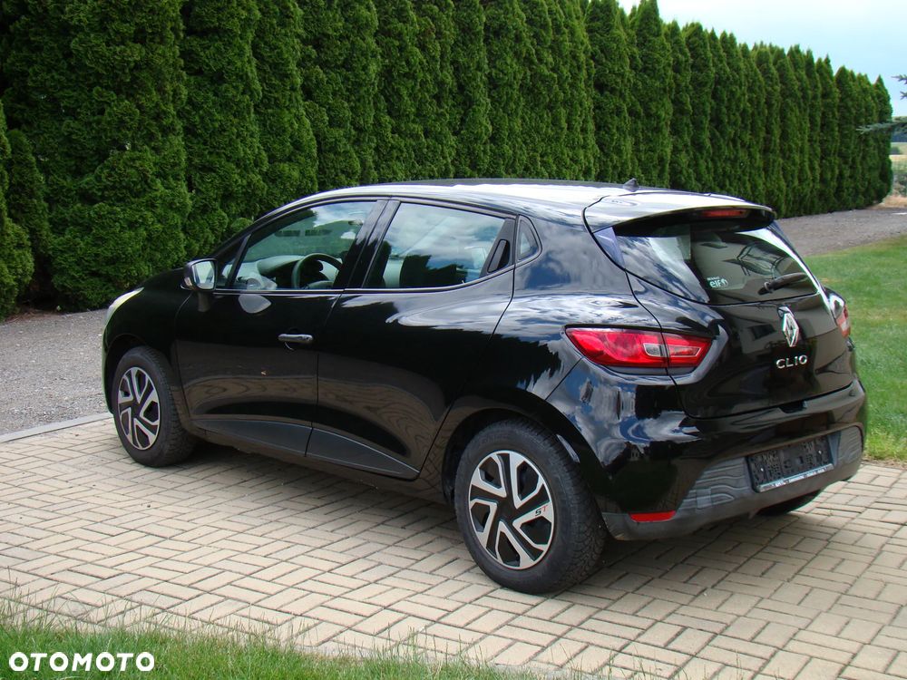 Renault Clio 1.2 16V 75 Life - 8