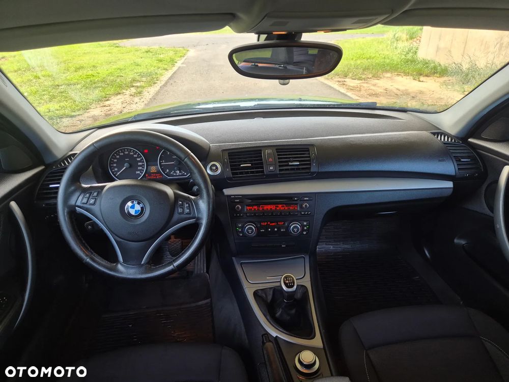 BMW Seria 1 118d DPF - 15