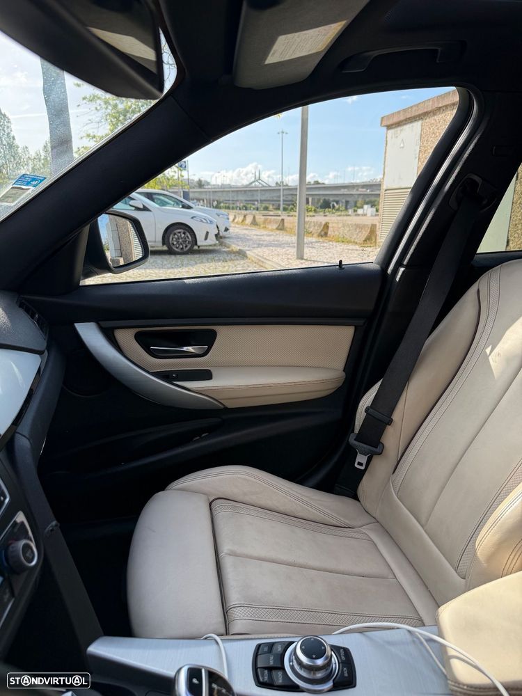 BMW 320 d Auto Pack M - 17