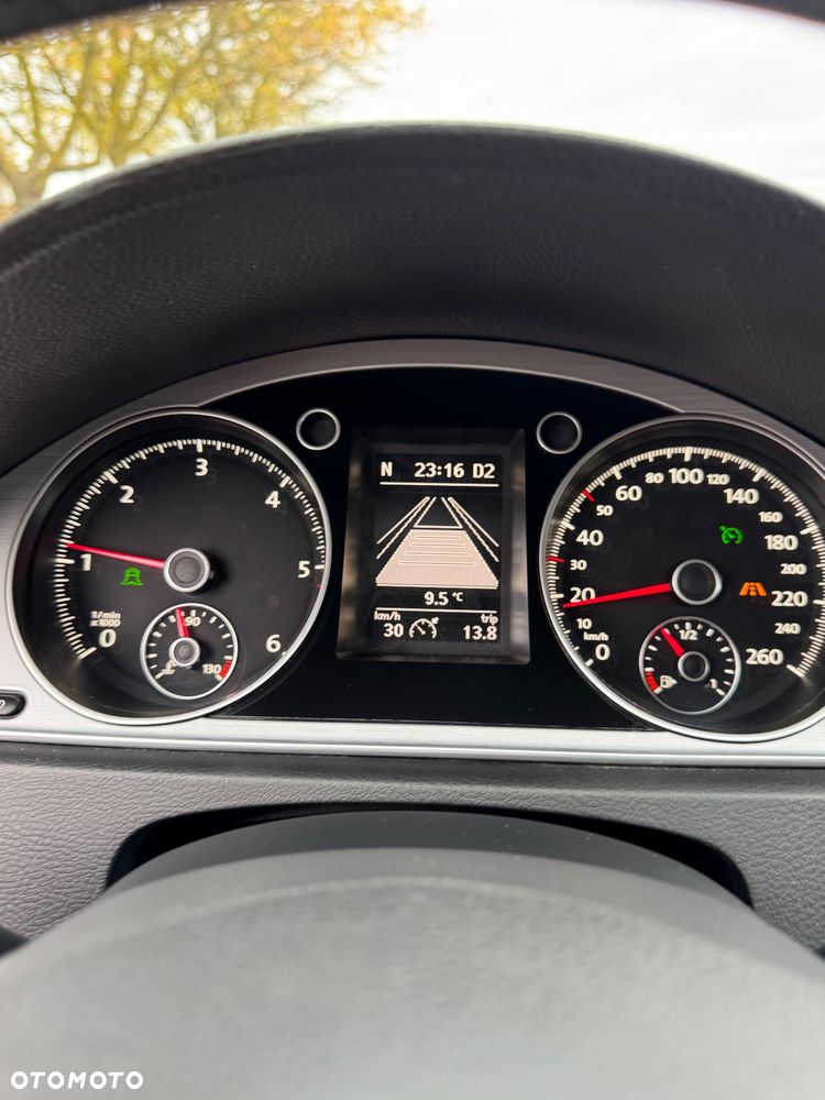 Volkswagen Passat 2.0 TDI Highline DSG - 19