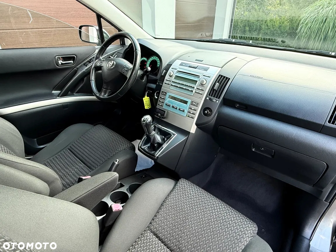 Toyota Corolla Verso 1.8 Edition - 24
