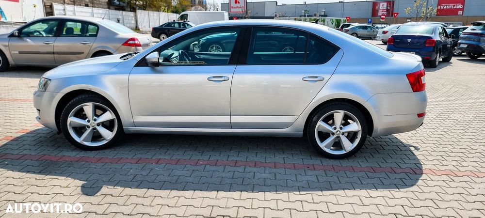Skoda Octavia 2.0 TDI DSG 4X4 RS - 21