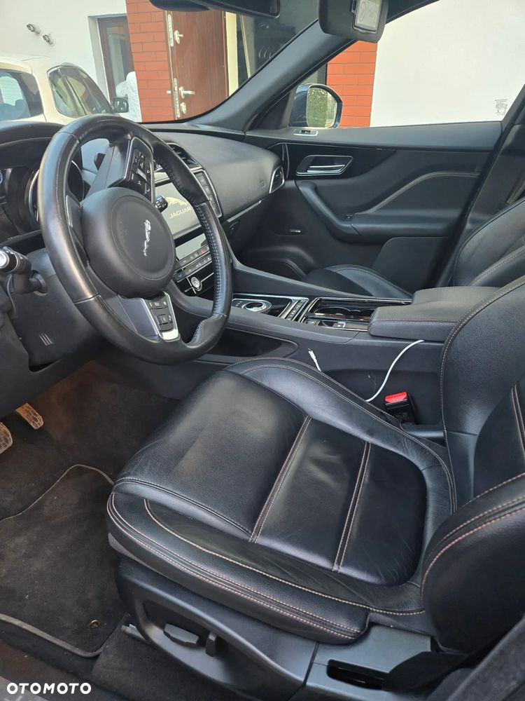 Jaguar F-Pace 20d AWD Prestige - 11