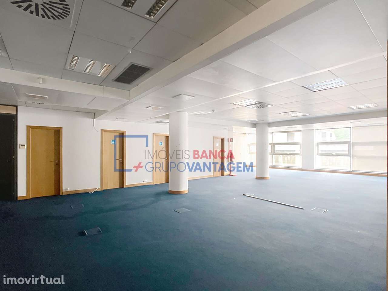 Escritório com 271 m2 e 5 parqueamentos na Av. Infante Santo em Lisboa - Grande imagem: 3/19