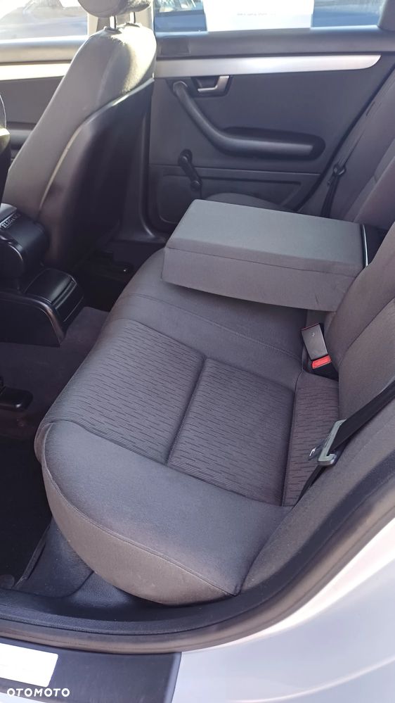 Audi A4 Limousine - 13
