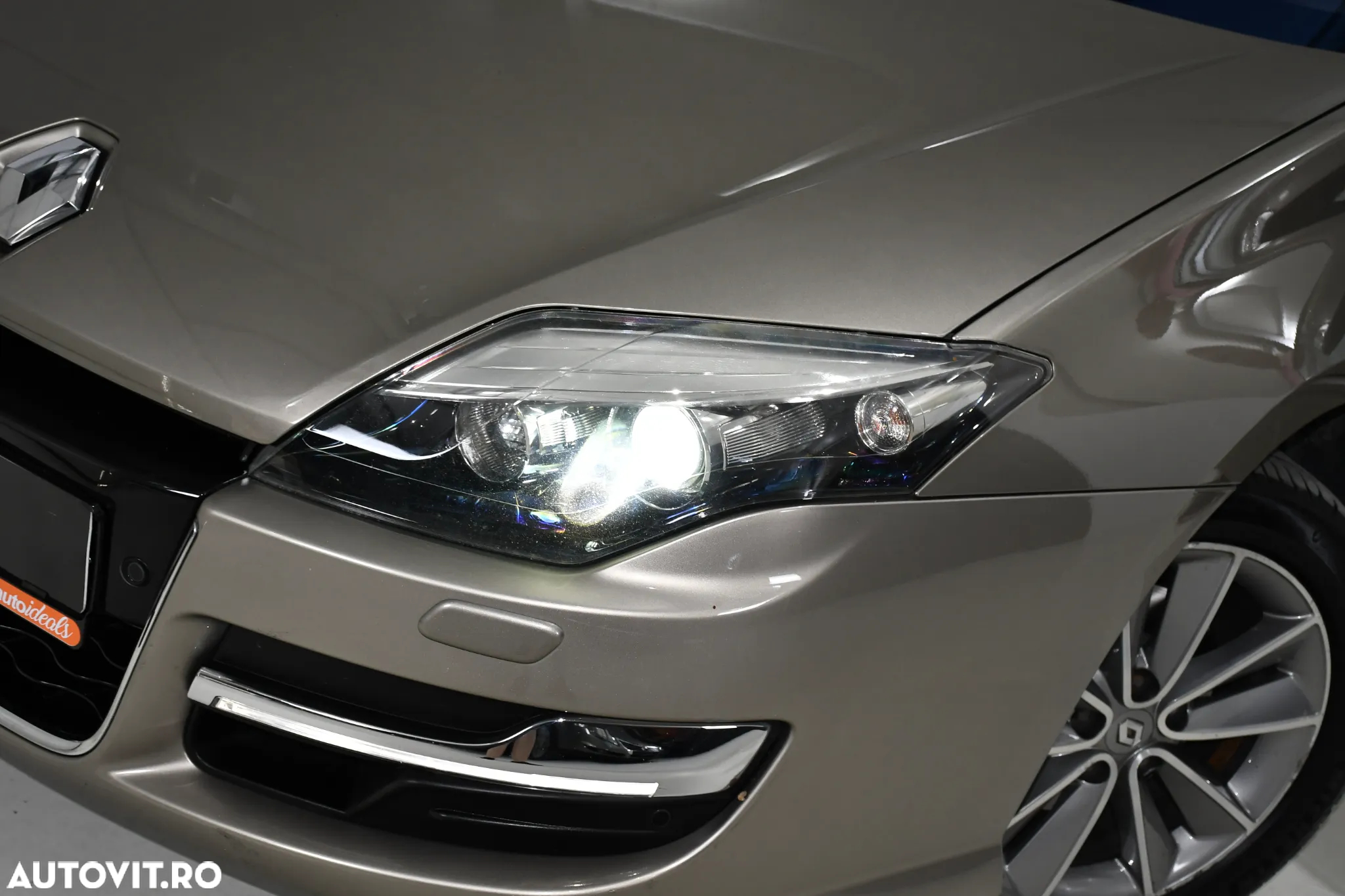 Renault Laguna 2.0 dCi FAP Initiale - 27